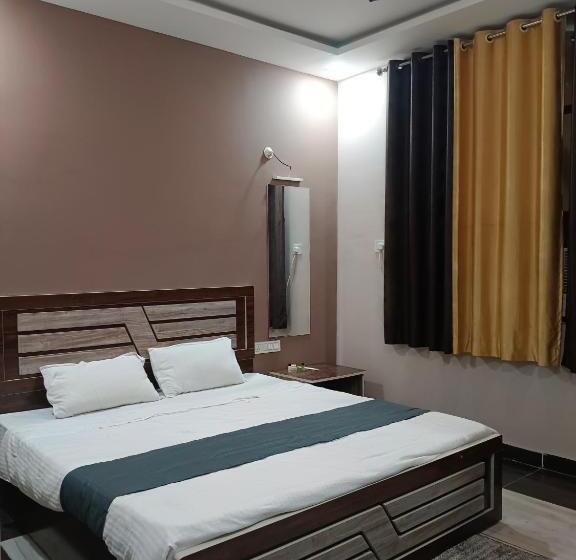 디럭스 룸, Celebration Green