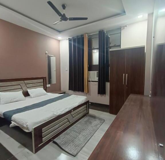 디럭스 룸, Celebration Green