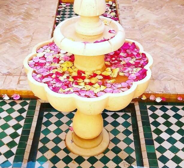 اتاق استاندارد سه تخته با بالکن, Riad Belvedere