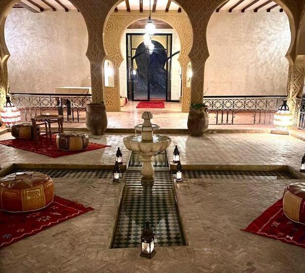 اتاق استاندارد سه تخته با بالکن, Riad Belvedere