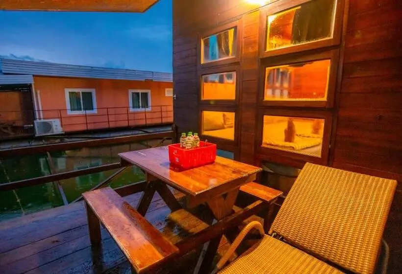 スタンダード４人部屋, เดอะวอเตอร์ปาร์ครีสอร์ท  The Water Park Resort