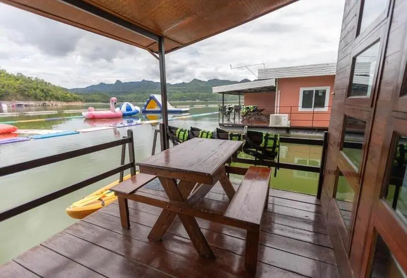 レイクビュースタンダードルーム, เดอะวอเตอร์ปาร์ครีสอร์ท  The Water Park Resort