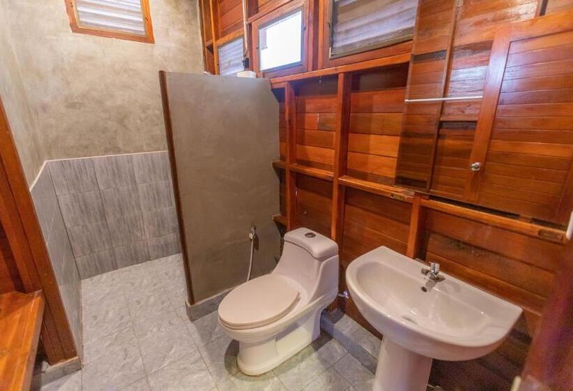 غرفة قياسية مطلّة علي البحيرة, เดอะวอเตอร์ปาร์ครีสอร์ท  The Water Park Resort