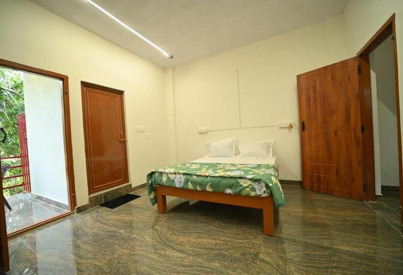 Deluxe Studio, Coorg Homestay Resort