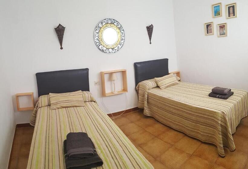 חדר סטנדרט חדר אמבטיה משותף, La Casa De Abuela Habitaciones Con Baño Compartido En El Casco Histórico De Frigiliana Sólo Adultos