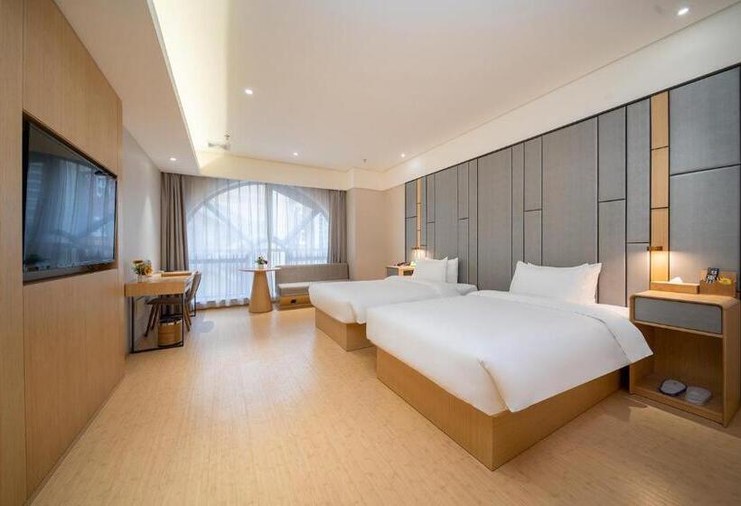 Номер Superior, Dingwang Hotel   Guangzhou High Speed Rail South Railway Station Chencun Metro Station