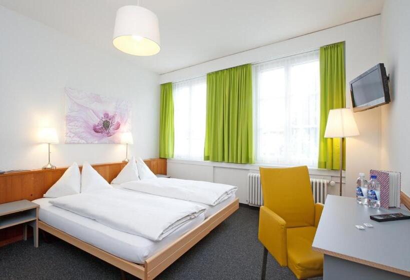 标准间, Goldener Stern Contactless Check In