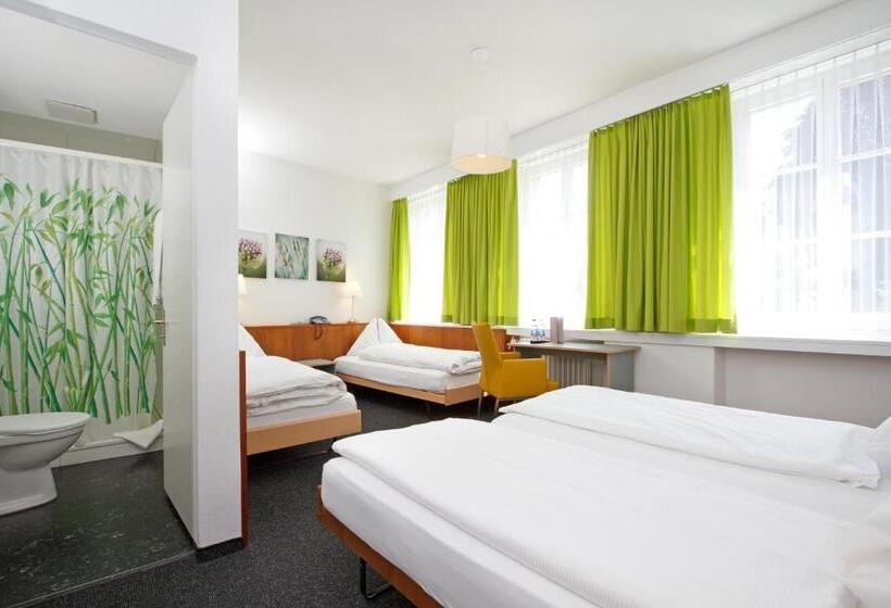 四人标准间, Goldener Stern Contactless Check In