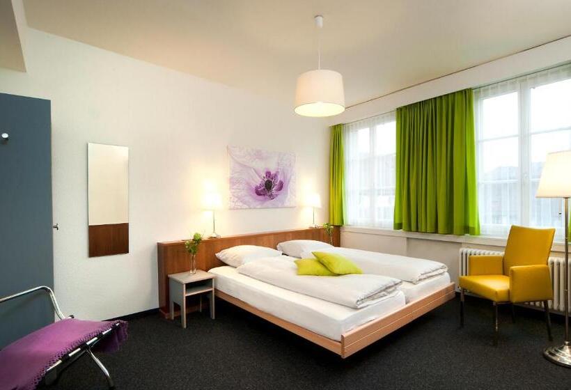 חדר סטנדרט לארבעה, Goldener Stern Contactless Check In