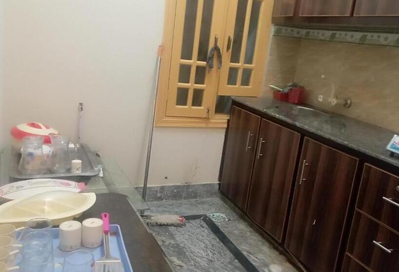 آپارتمان 2 خوابه, Super Luxury Apartments