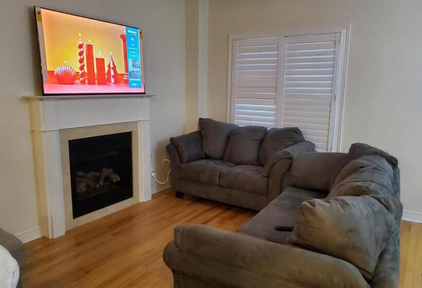 キングサイズベッドのデラックススイート, Raesabu Guest House