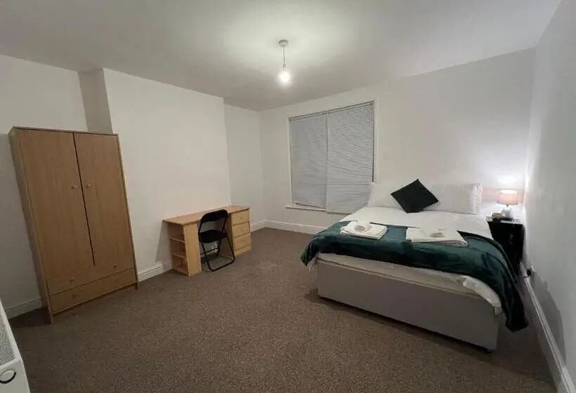 スタンダードルーム, The Coral Guest House 1 Fratton Park Portsmouth