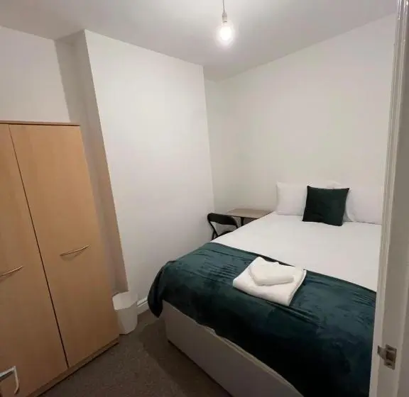 エコノミールーム, The Coral Guest House 1 Fratton Park Portsmouth
