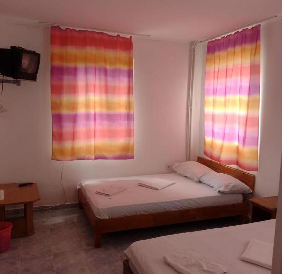 חדר סטנדרט לשלושה, Vila Maria Cristina