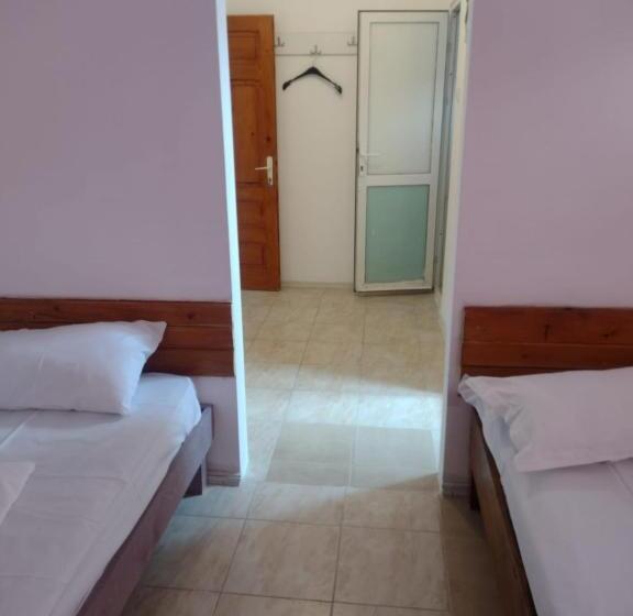 חדר סטנדרט לשלושה, Vila Maria Cristina