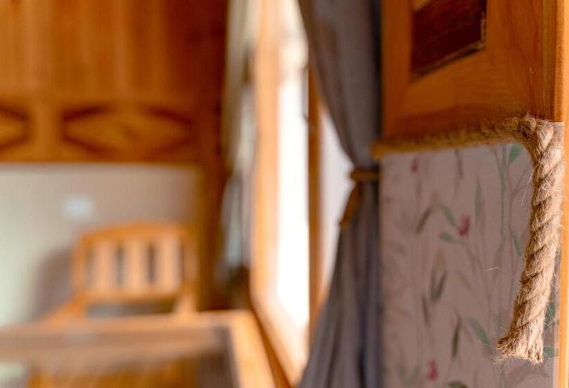 غرفة سوبيريور, Firgun Chapter Jaan