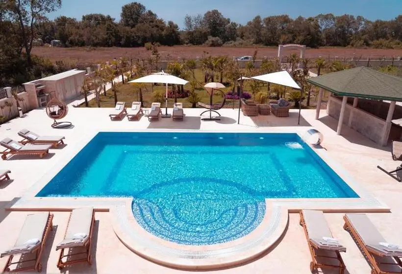 ویلای یک اتاق خوابه با استخر شنا, Villa 100 Palme