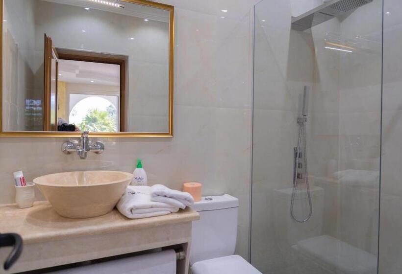 ویلای یک اتاق خوابه با استخر شنا, Villa 100 Palme