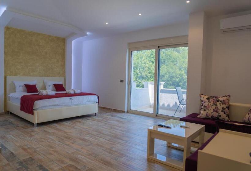 ویلای یک اتاق خوابه با استخر شنا, Villa 100 Palme