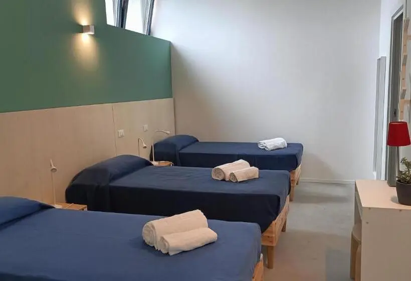 スタンダードトリプルルーム, Bed & Bike Hostel