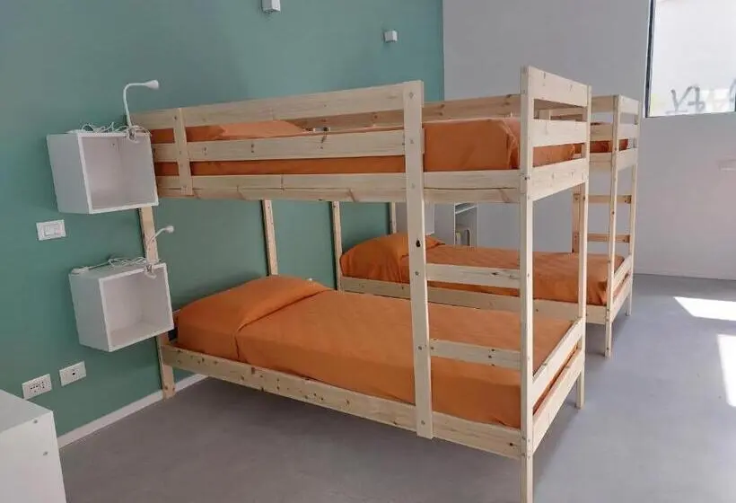 スタンダード4人部屋, Bed & Bike Hostel