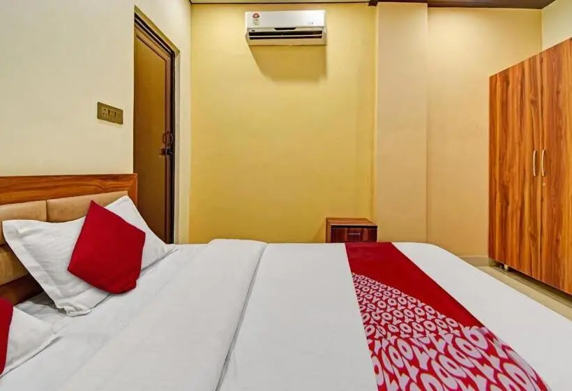 Classic Kolmen Hengen Huone, Oyo Flagship Ace Inn
