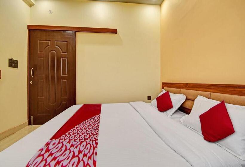トリプルクラシックルーム, Oyo Flagship Ace Inn