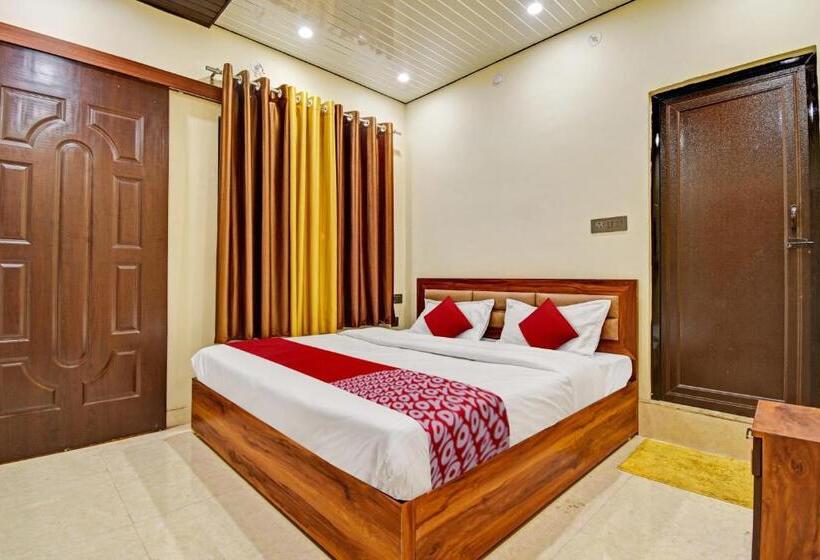 トリプルクラシックルーム, Oyo Flagship Ace Inn