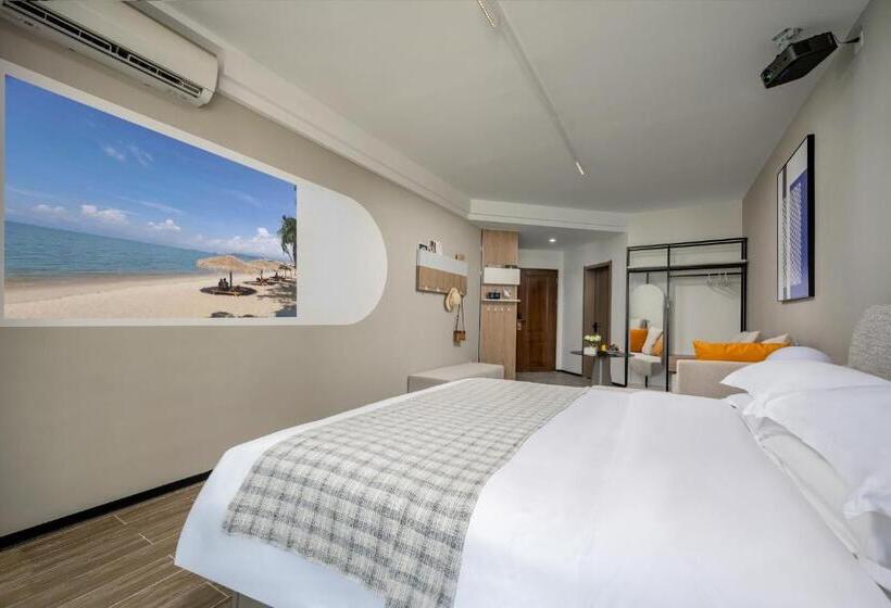 Номер Deluxe Вид на Море с Балконом, Poltton Century