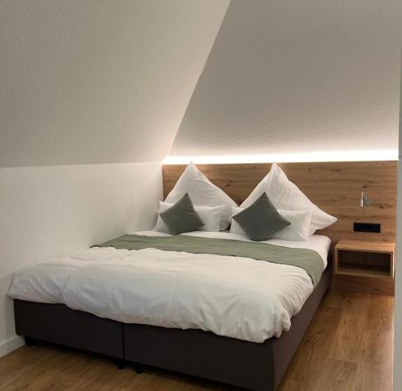 带大床的标准间, Vorgebirgsblick   Restaurant Biergarten Gästehaus