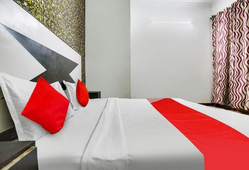 Трехместный Номер Классика, Oyo Flagship 81310 Hotel Sunrise
