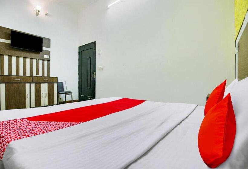 Трехместный Номер Классика, Oyo Flagship 81310 Hotel Sunrise