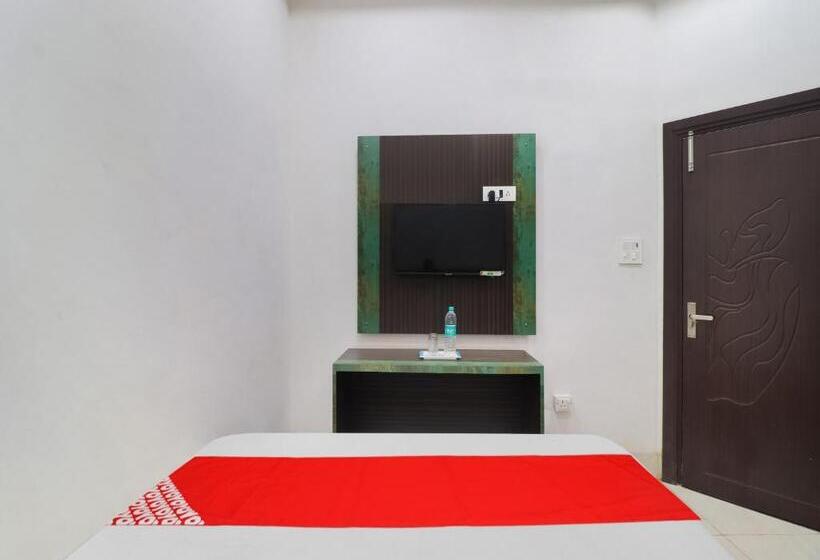 三人经典房间, Oyo Flagship Hotel Green Apple