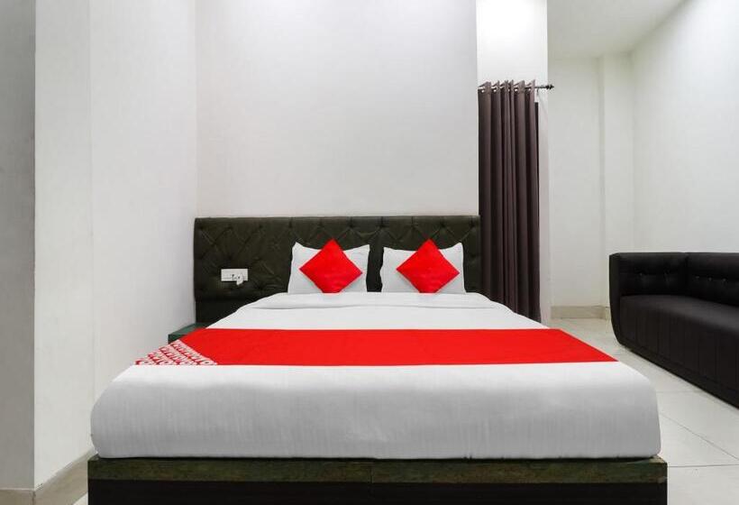 Трехместный Номер Классика, Oyo Flagship Hotel Green Apple
