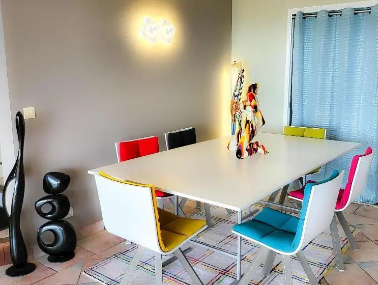 اتاق استاندارد با چشم‌انداز دریا, Residence Villa Sea Pearl