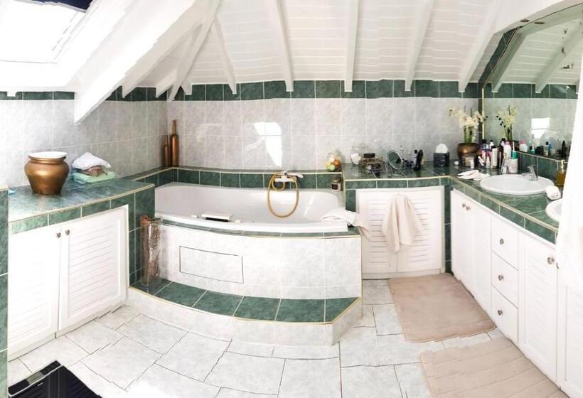 اتاق استاندارد با چشم‌انداز دریا, Residence Villa Sea Pearl