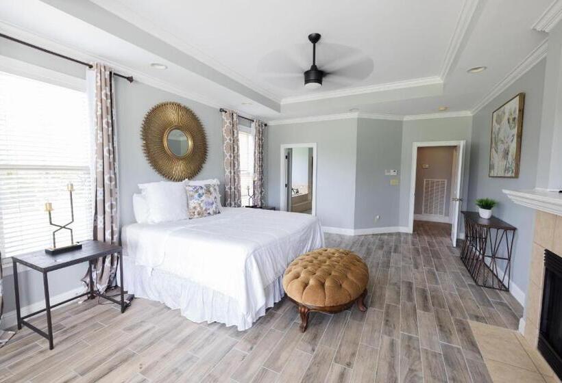 디럭스 룸, Soulbeatz Country Mini Mansion W/ Pool & Putting Green