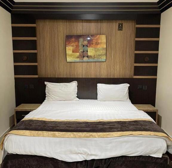 标准间, برج الراية الملز