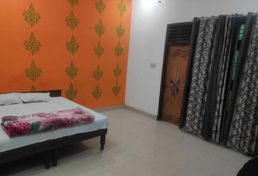 חדר קלאסי לשלושה, Oyo Rising Star Guest House