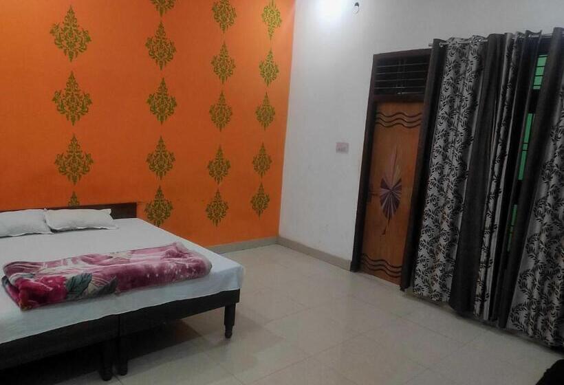 חדר קלאסי לשלושה, Oyo Rising Star Guest House