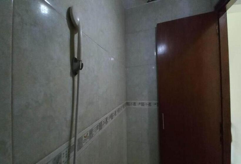 经济房, Spot On 93324 Hadi Homestay Syariah