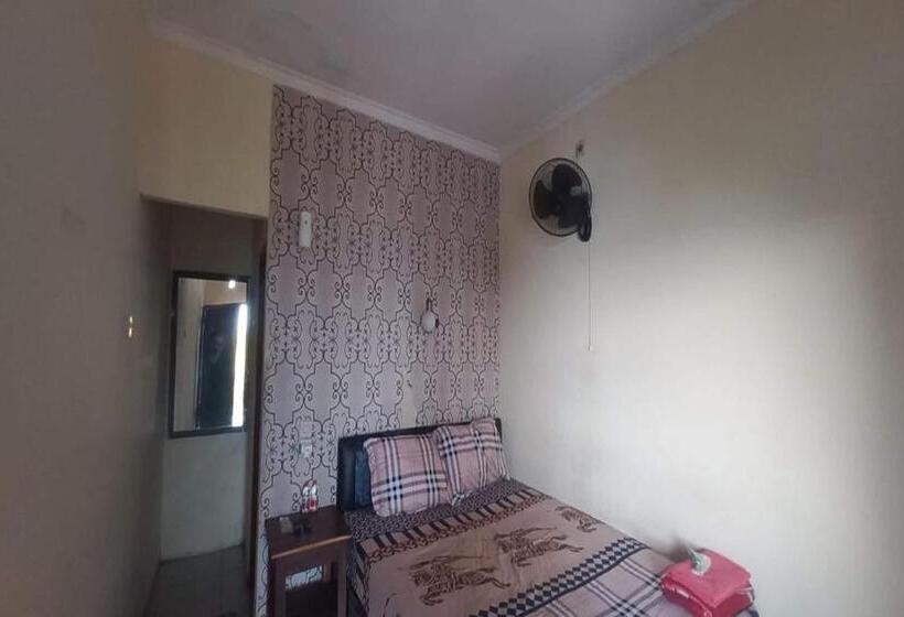 经济房, Spot On 93324 Hadi Homestay Syariah