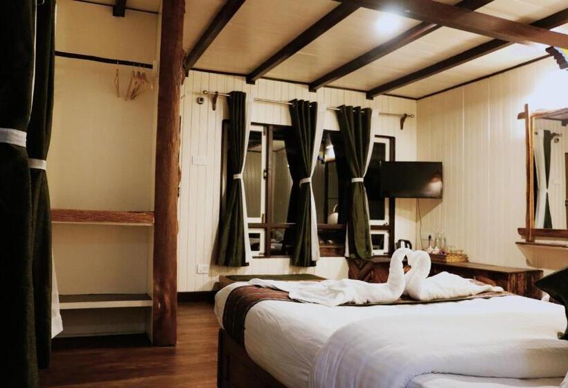 디럭스 트리플 룸, The Nettle And Fern Farmstay