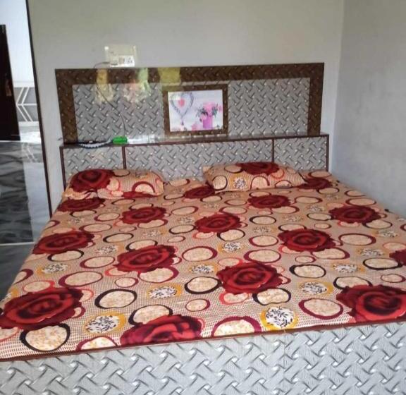 Апартаменты 1 Спальня, Oyo Home Neeta Homestay