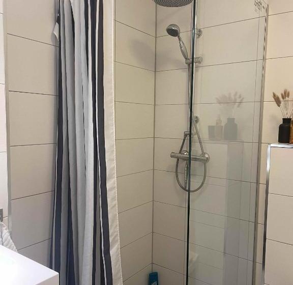 اتاق استاندارد سه نفره, Room In Apartment Apartment With One Bedrooms And Parking In The City Of Stavanger