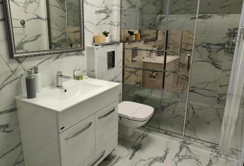 غرفة ديلوكس, Vila White