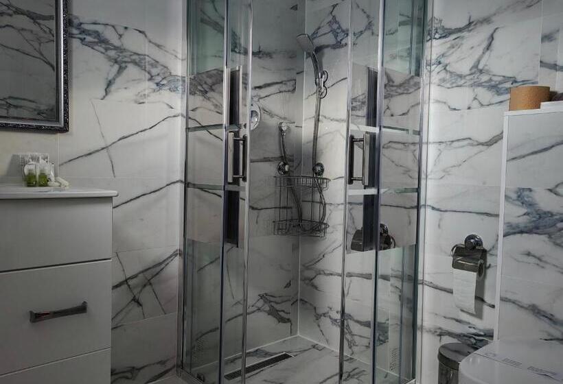 غرفة ديلوكس, Vila White