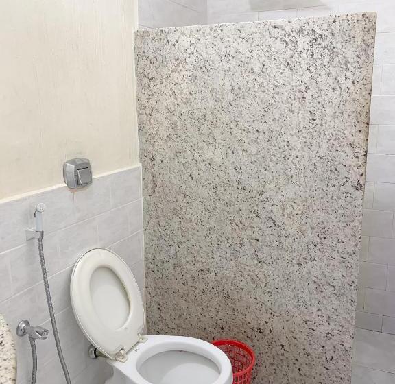 Standard-huone, Status Motel