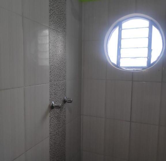 اتاق استاندارد یک نفره, Hospedaje El Pino