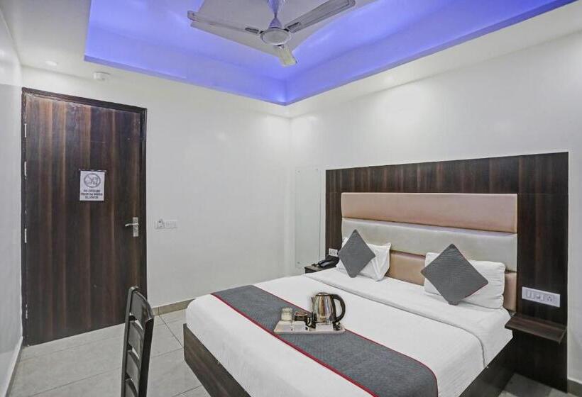 חדר קלאסי לשלושה, Collection O 85223 Hotel Classic